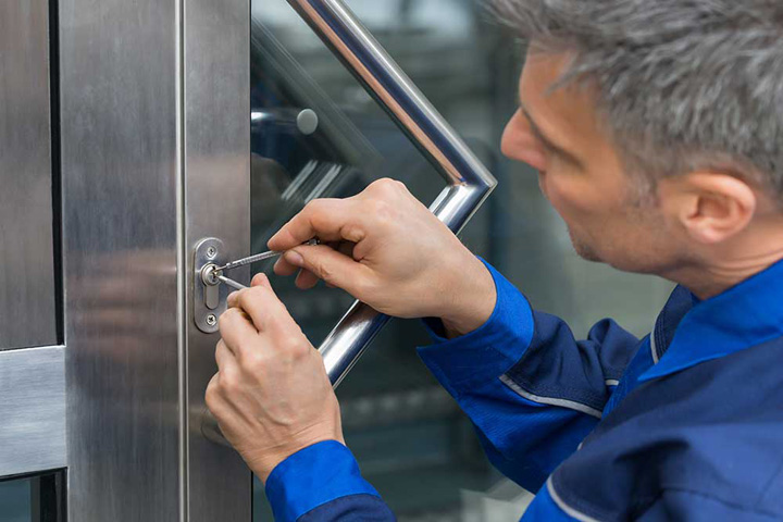 What to Prepare Before Becoming a Professional Locksmith
